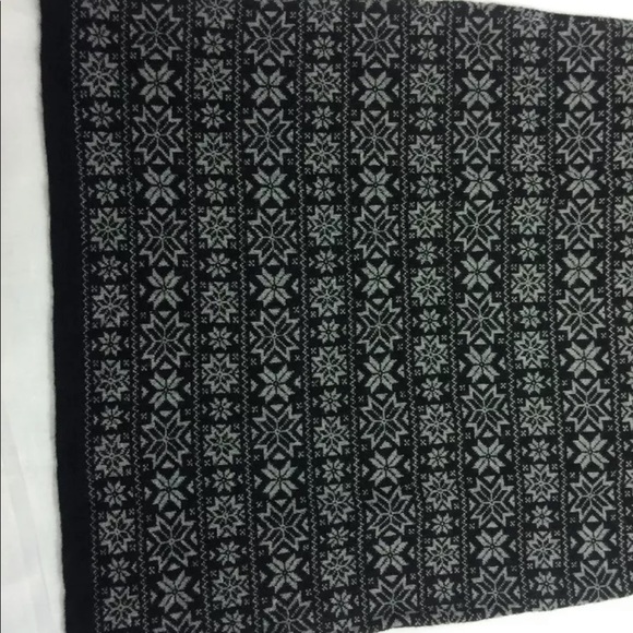 SURFACE TO AIR Red Black Gray Snowflake Print Fine Merino Wool Sweater Dress - Picture 8 of 8